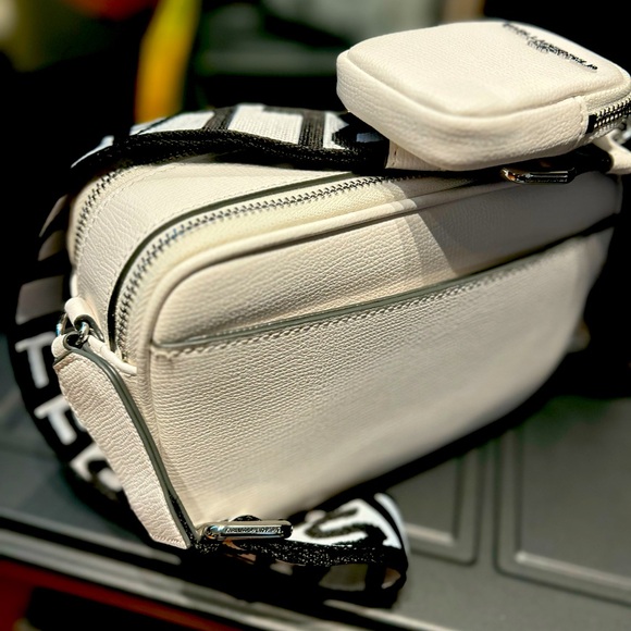 Karl Lagerfeld Maybelle Crossbody Bag purse Double Zip White With Pins And Pouch - Picture 8 of 8